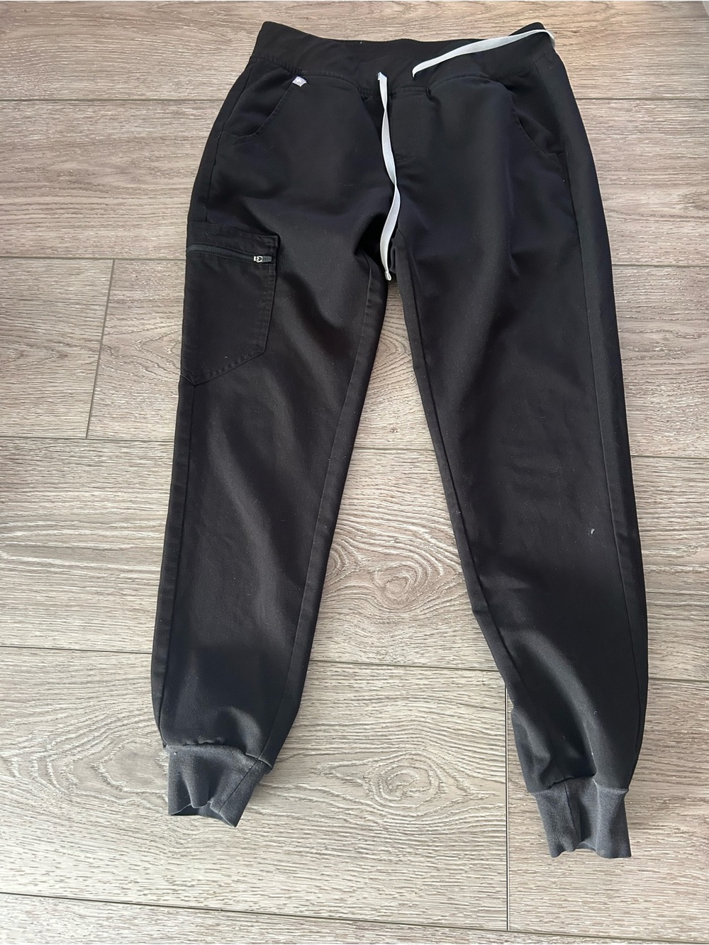 FIGS Women's Zamora FIONx Jogger Scrub Pants – Black - Size SMALL